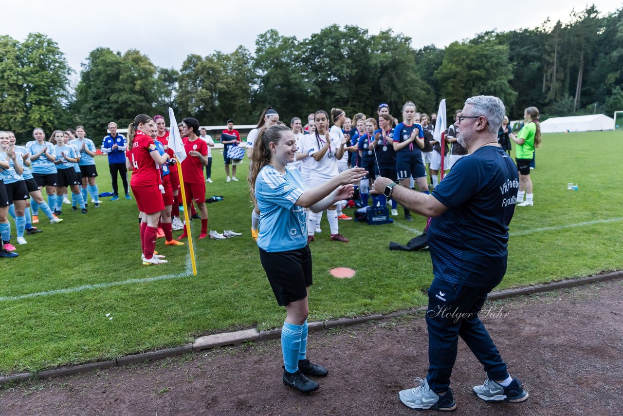 Bild 131 - Loewinnen Cup